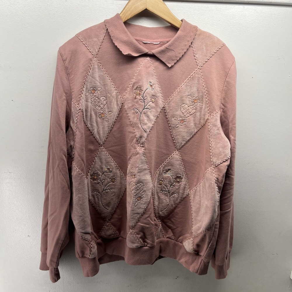 Vintage Women's L Patchwork Heart Valentines Floral Pink Collared Sweatshirt - Picture 2 of 12